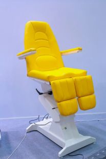 Кресло процедурное ФП-3 с газлифтами на подножках, педаль управления. 3 электропривода.