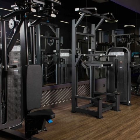 Тренажер турник - брусья DHZ Fitness с противовесом. 